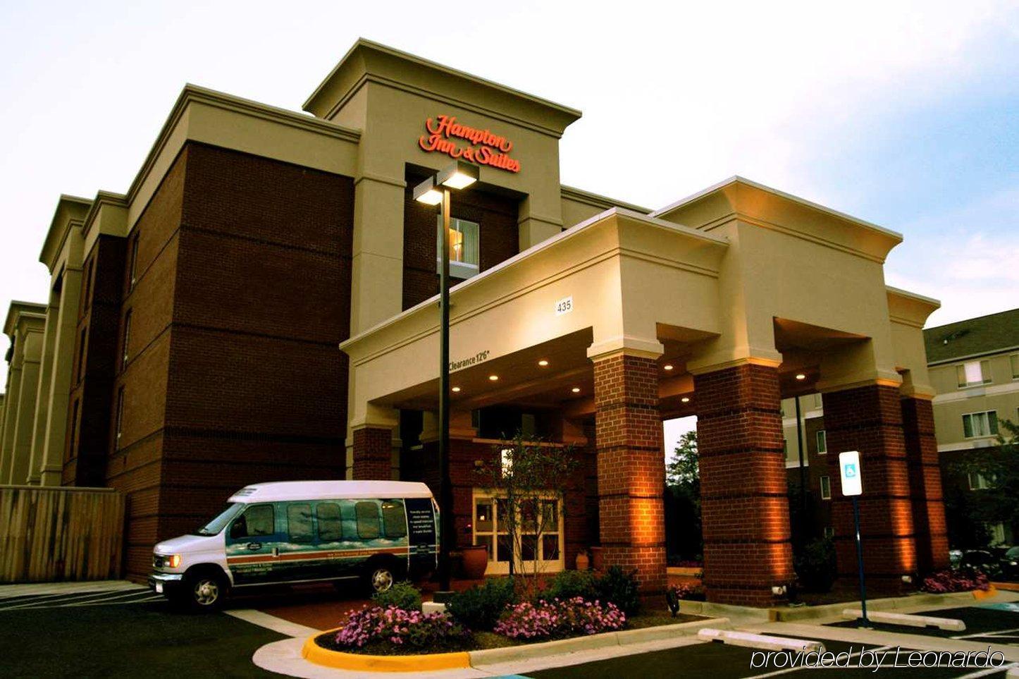 Hampton Inn & Suites Herndon-Reston Exterior foto