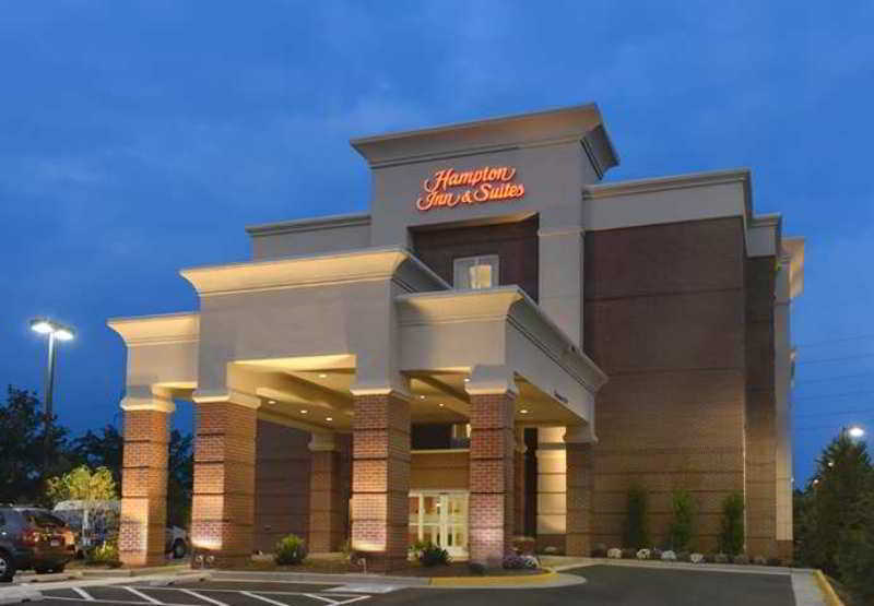 Hampton Inn & Suites Herndon-Reston Exterior foto